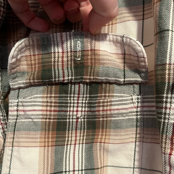 Eddie Bauer Men's Double Pocket Plaid Flannel Button Down Shirt - Picture 9 of 11